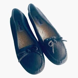 Minnetonka Women's 8.5 Gray Suede Moccasin Fleece Lined Driver Sole Slipper